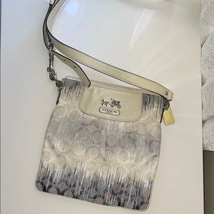 Coach crossbody messanger bag